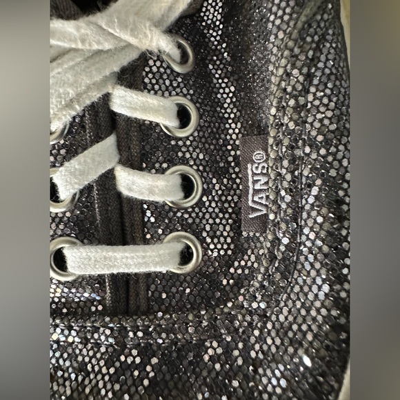 Sparkly silver grey Vans women’s size 6.5.  Lots of glamorous wear left! - Picture 2 of 10